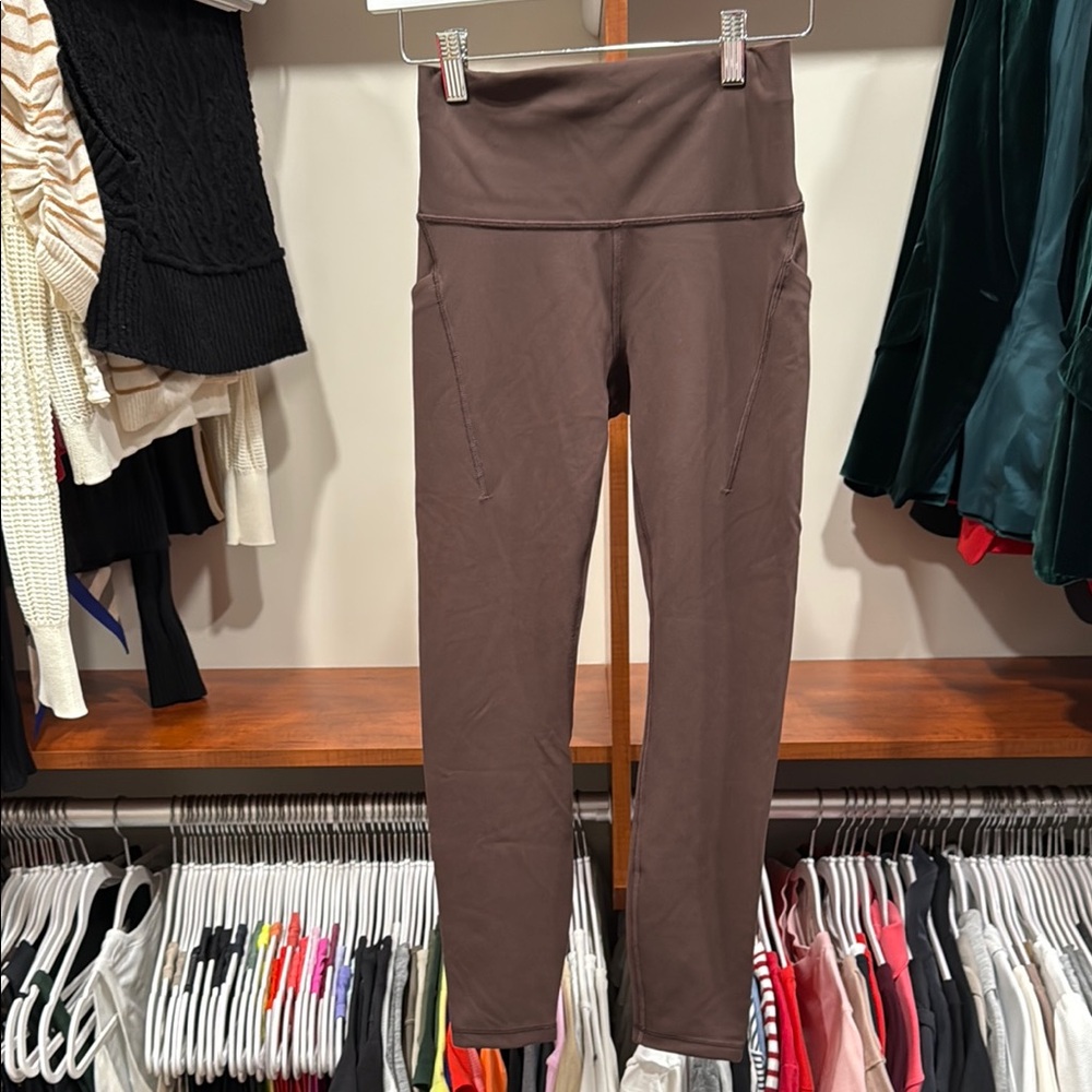 EUC Lululemon Wunder Train High Rise Tights w pockets 25” Brown Size 4